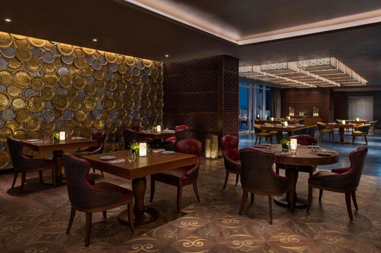 Abesq Doha Hotel And Residences, An Ihg Hotel Exterior photo The restaurant