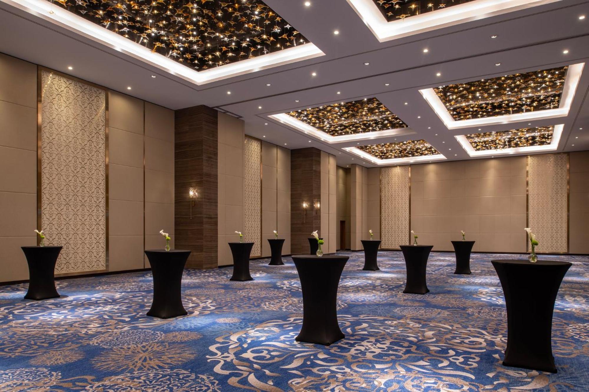 Abesq Doha Hotel And Residences, An Ihg Hotel Exterior photo The ballroom